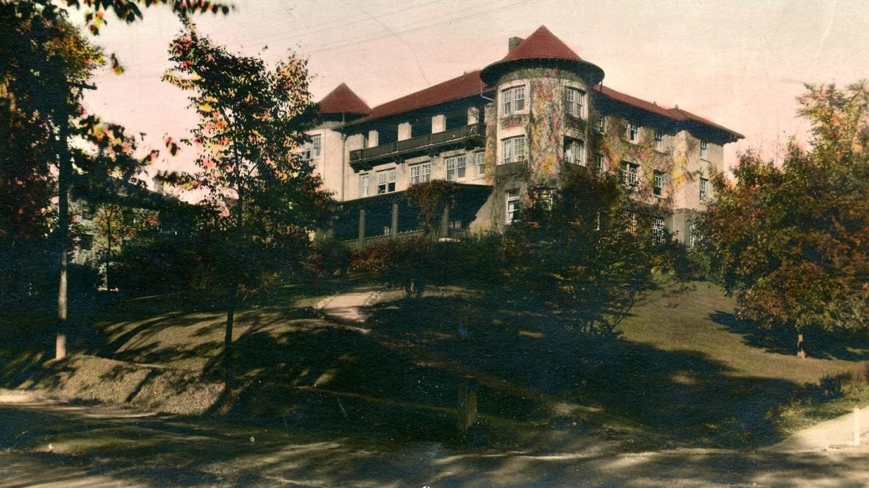 LutherHouse3-1500x1080-copy-e1540240203140